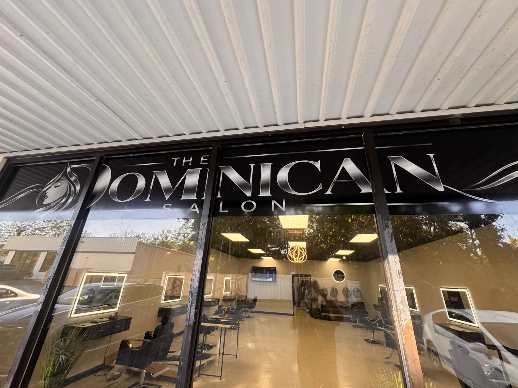 Dominican Salón, Raleigh's Dominican Salon